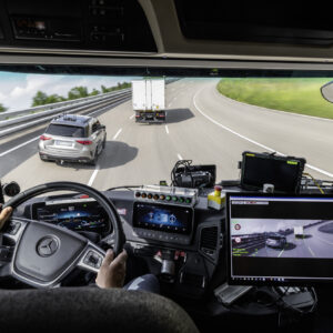 Auf Herz Und Nieren Getestet: Daimler Truck Prüft Intensiv Seine Neuen Und Weiterentwickelten Sicherheitsassistenzsysteme Putting Vehicles Through Their Paces: Daimler Truck Is Intensively Testing Its New And Evolved Safety Assistance Systems